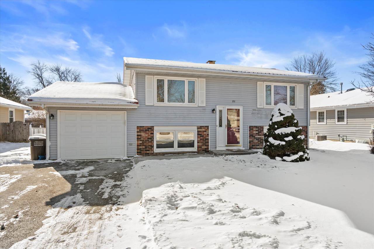 711 Harvard St - Photo 1