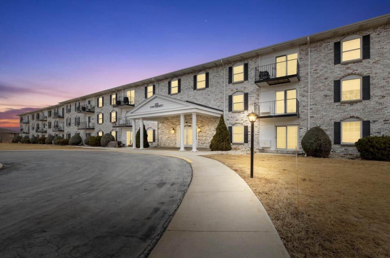 125 University Dr - Photo 1