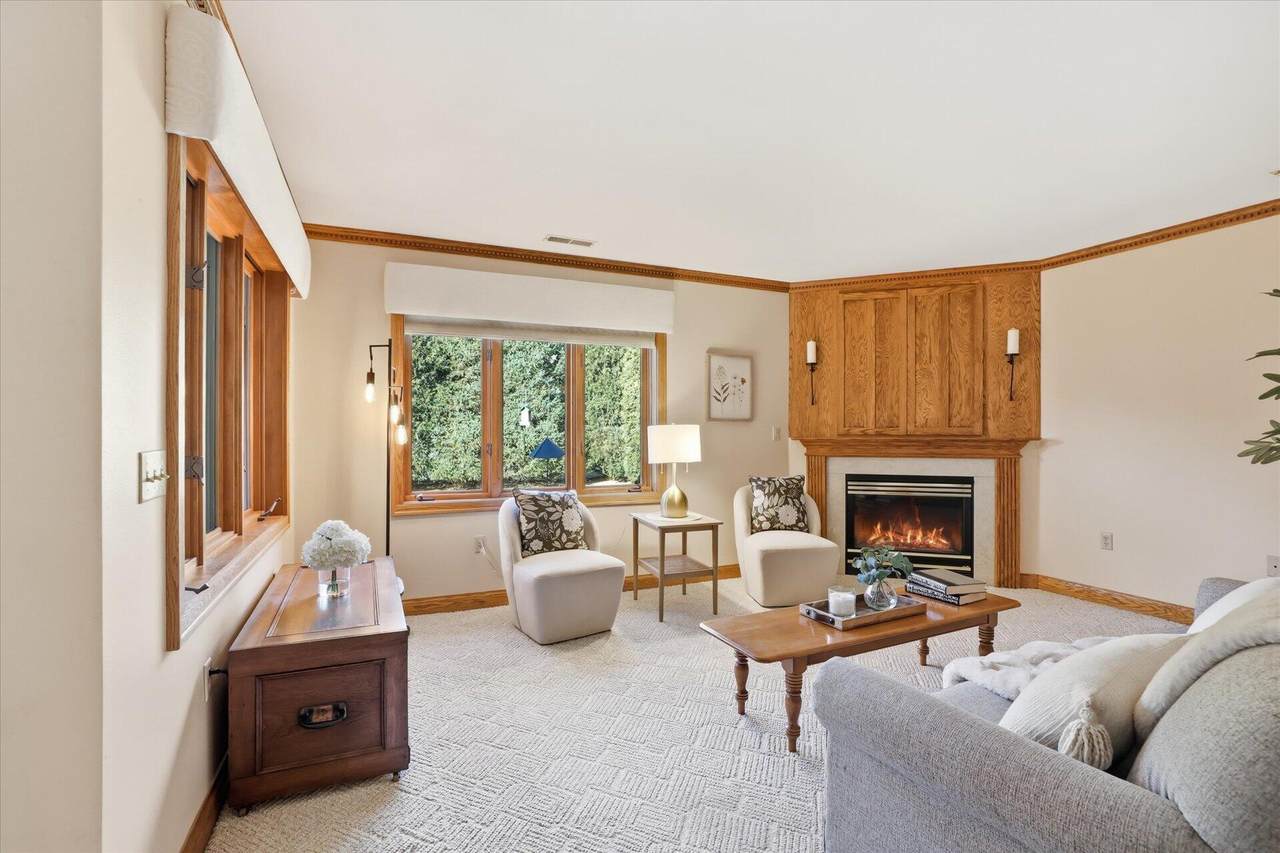 465 Hartford Sq - Photo 1