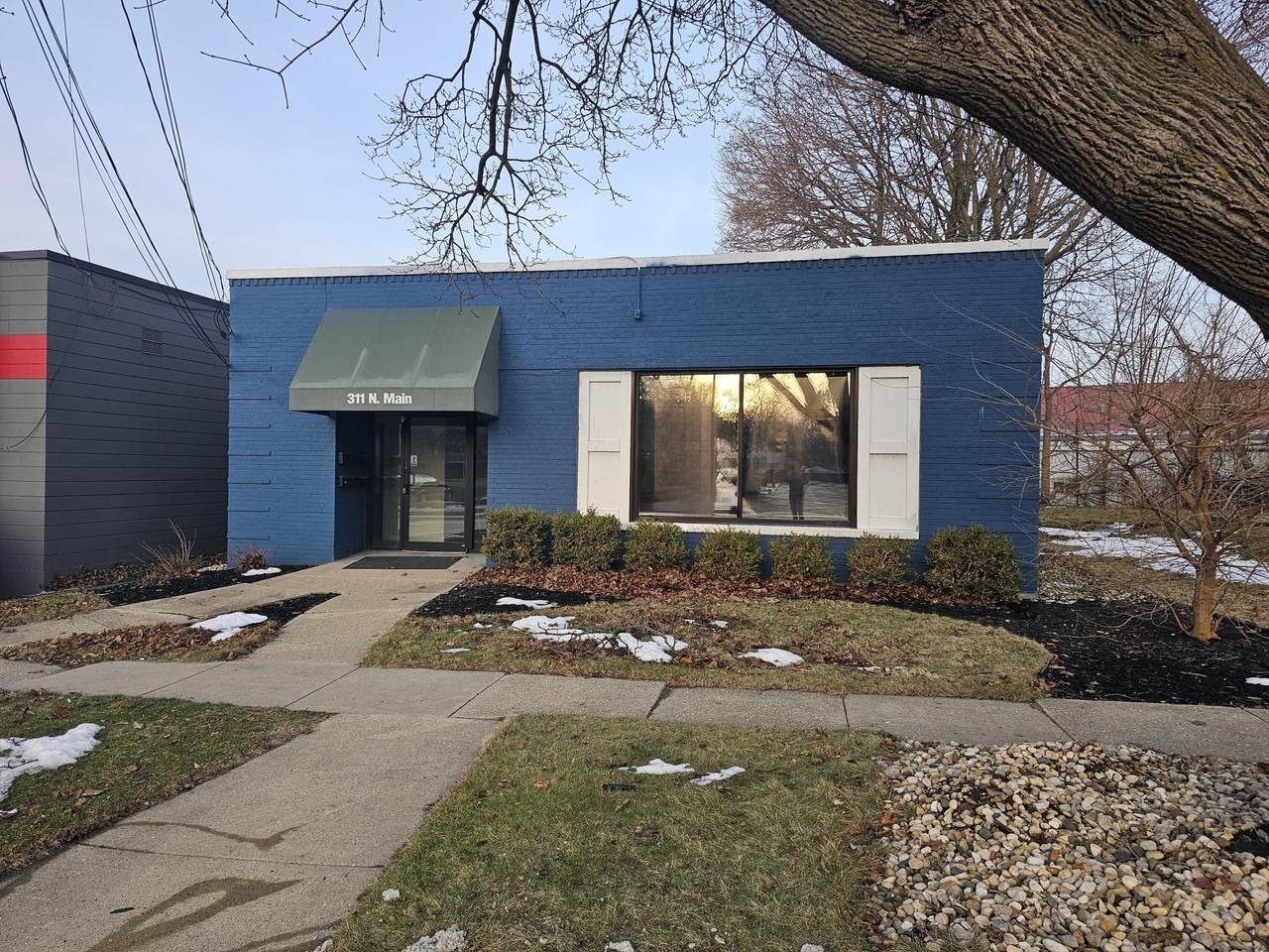 311 Main St - Photo 1