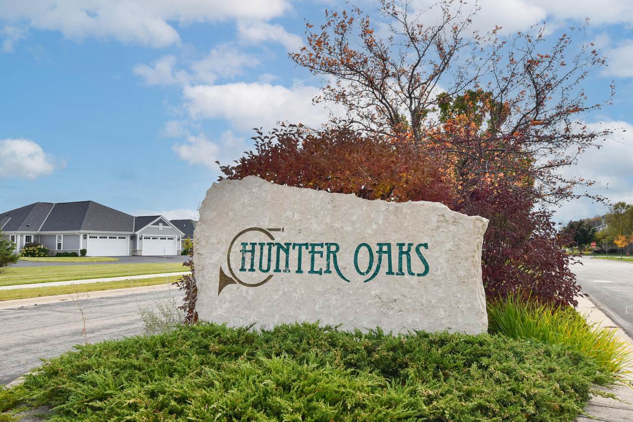 617 Hunter Oaks Blvd - Photo 1