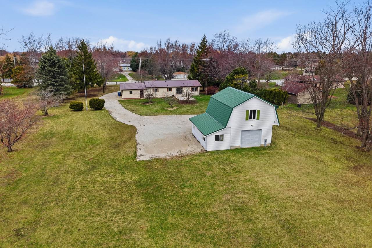 5117 County Road J - Photo 1