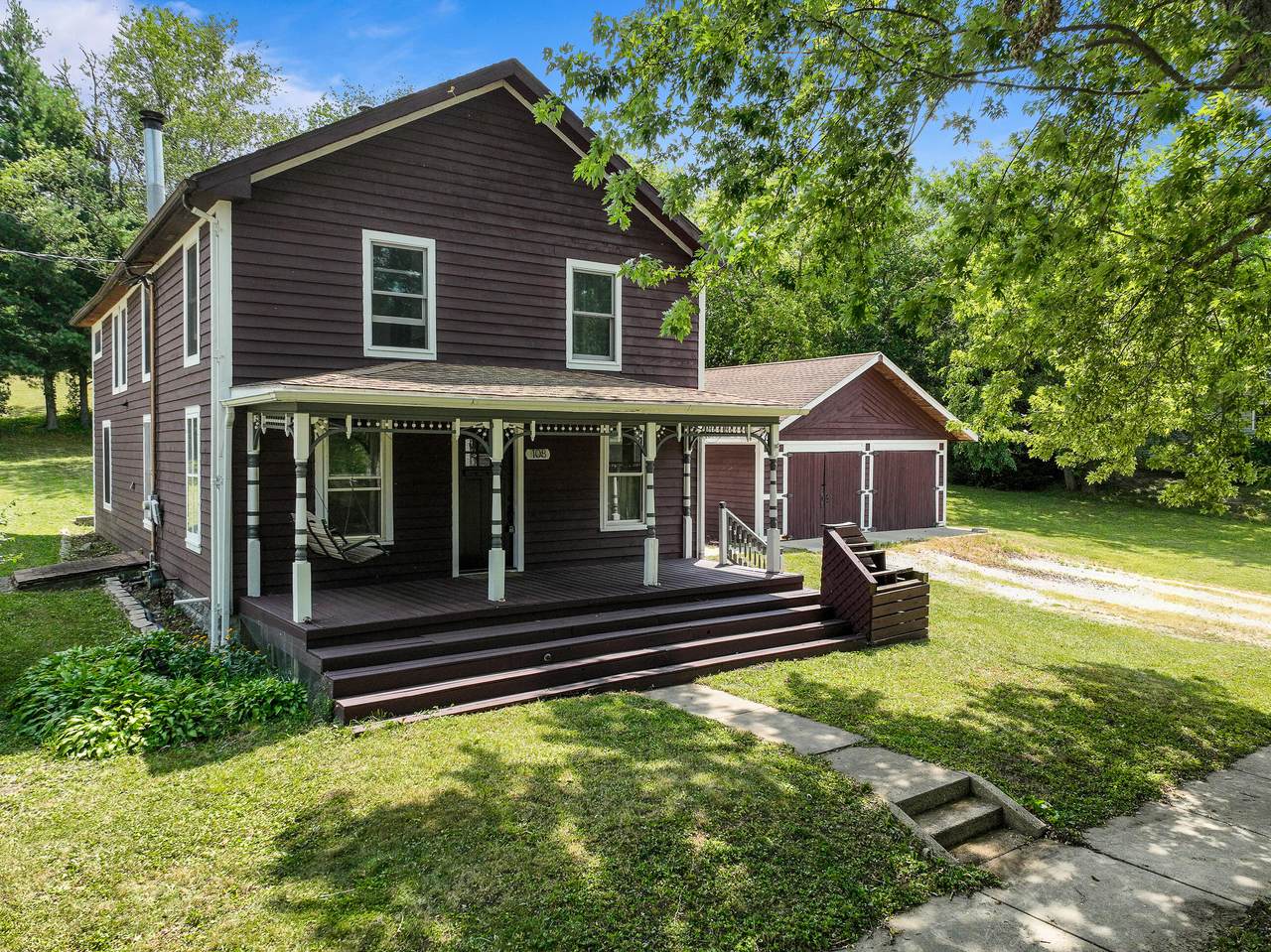108 Grove Ave - Photo 1