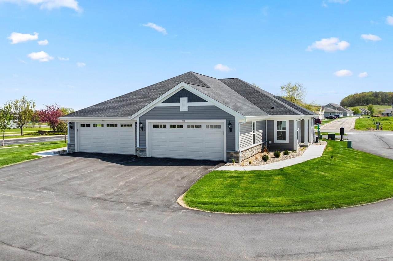 532 Hunter Oaks Blvd - Photo 1