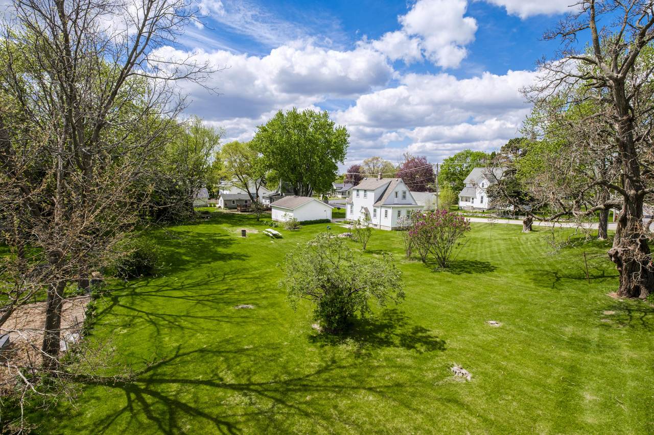 317 Capitol Dr - Photo 1