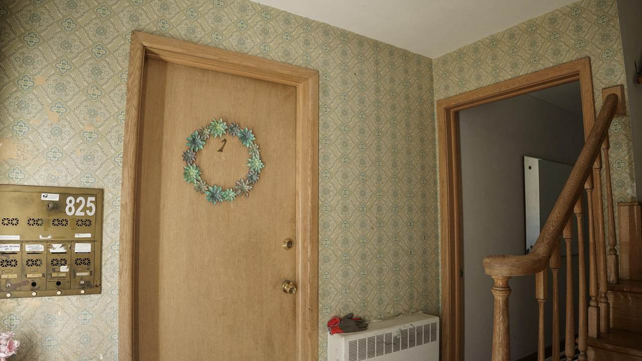 825 Glenview Ave - Photo 1