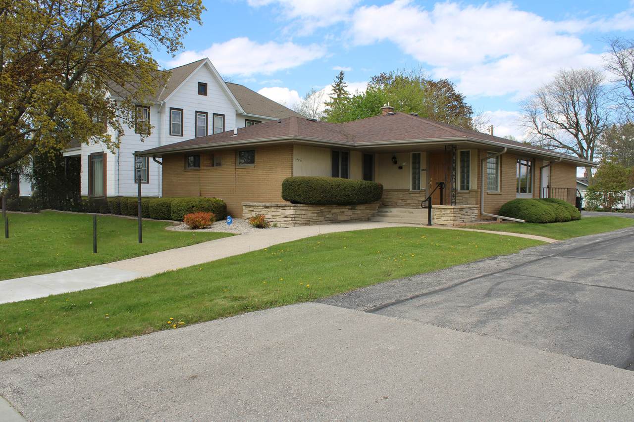 130 Fond Du Lac Ave - Photo 1