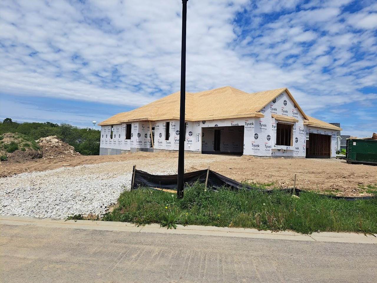 2100 Bluestem Dr - Photo 1