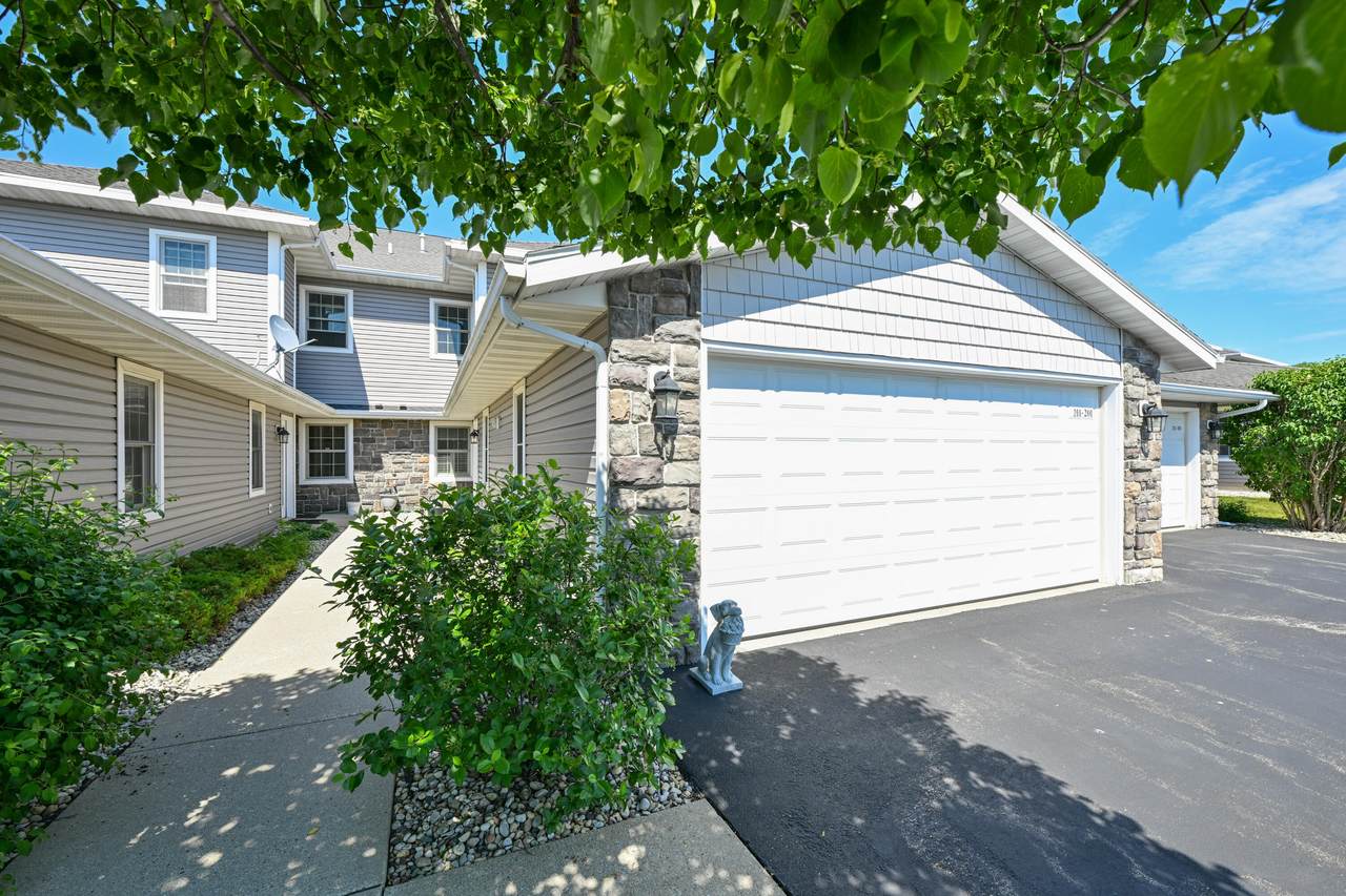 208 Potter Rd - Photo 1