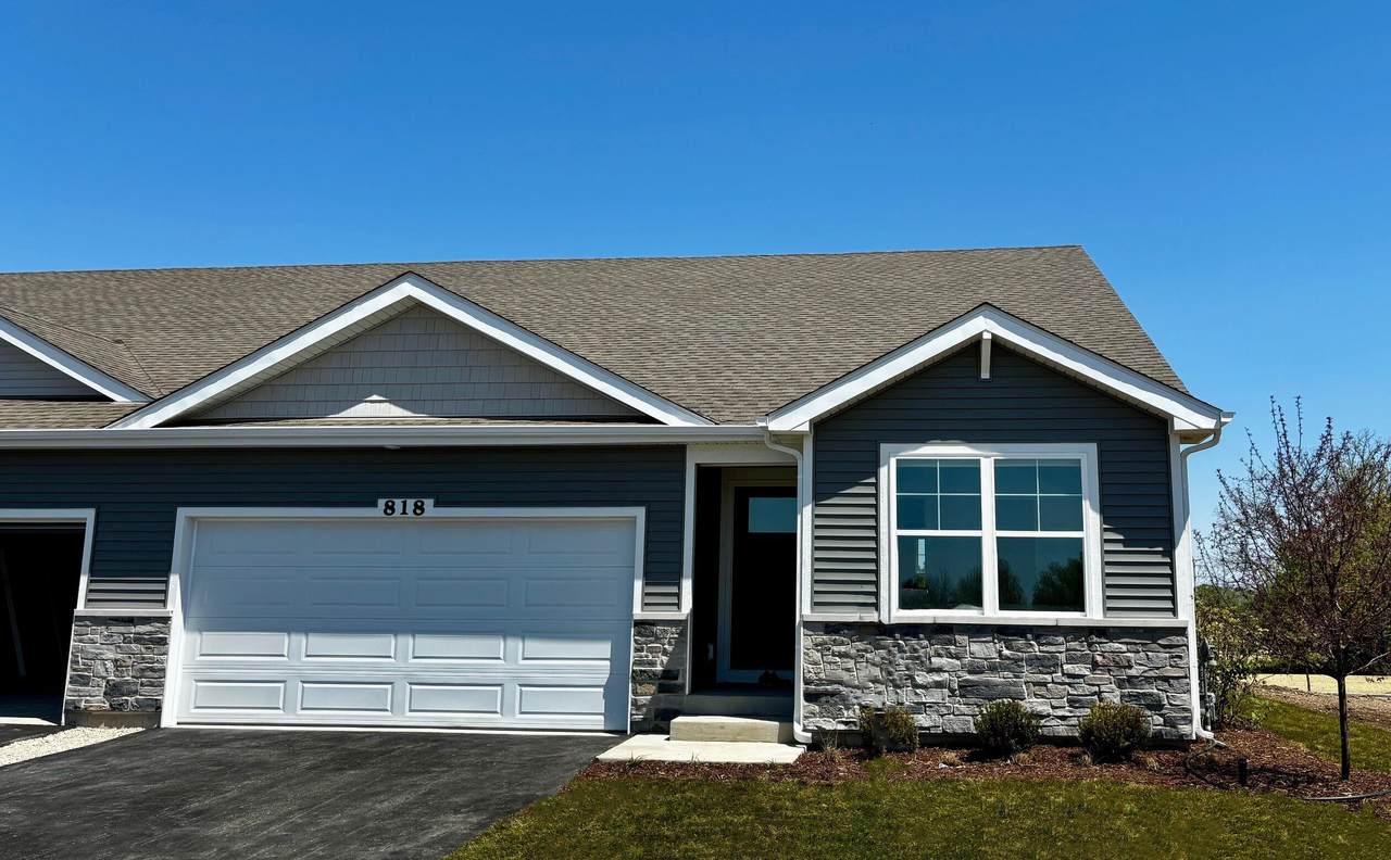 818A Concord Cir - Photo 1