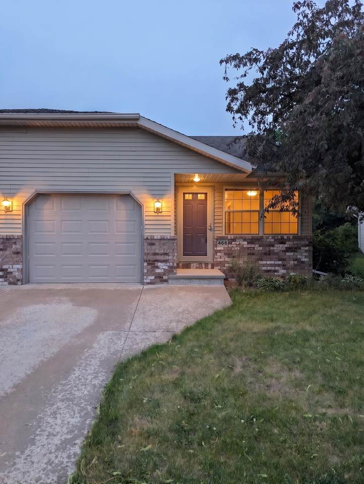 468 Pine Tree Dr - Photo 1
