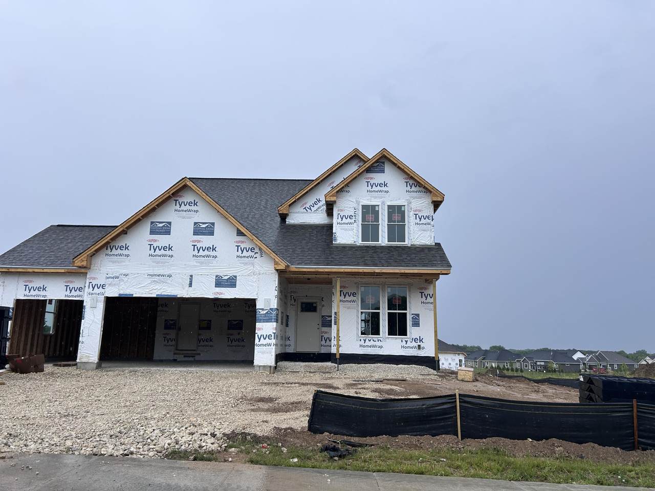 270 Bayberry Ln - Photo 1