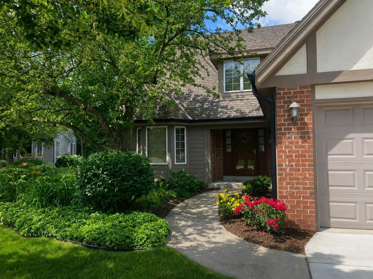 645 Willowick Ct - Photo 1