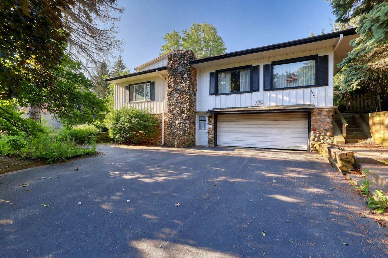 2203 Goldcrest Ave - Photo 1