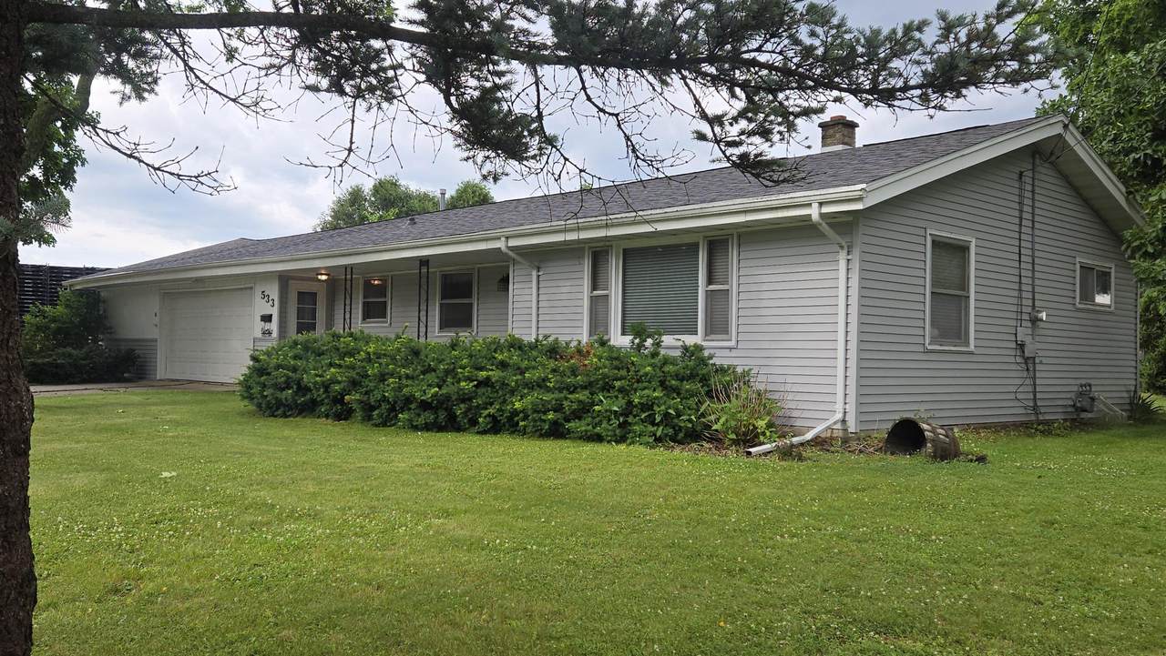 533 Degner Ave - Photo 1