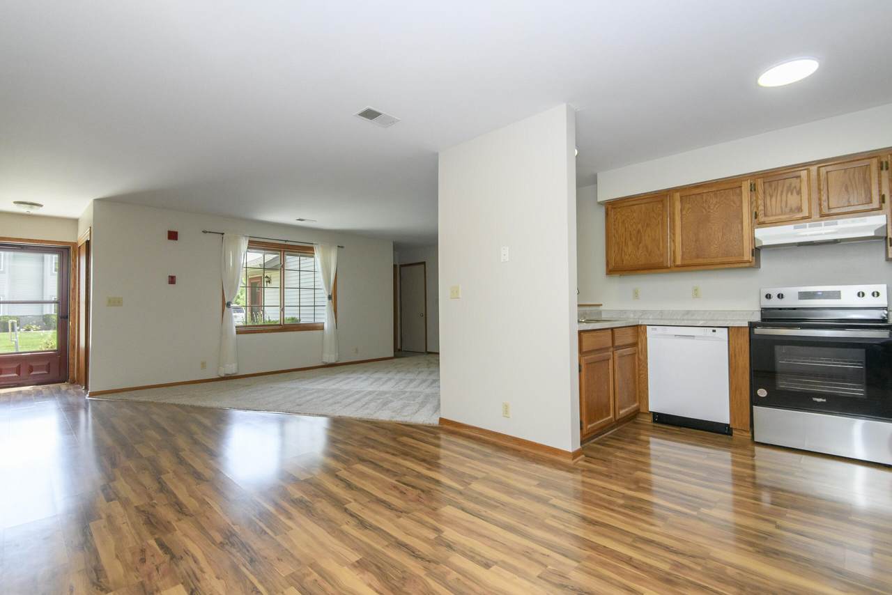 859 Quinlan Dr - Photo 1