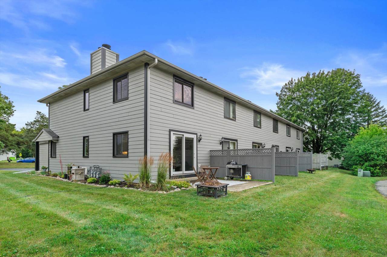 801 Imperial Dr - Photo 1