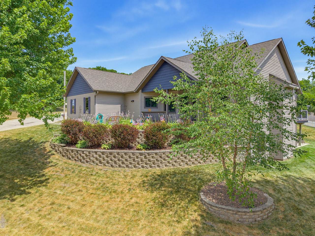 548 Fox River Hills Dr - Photo 1