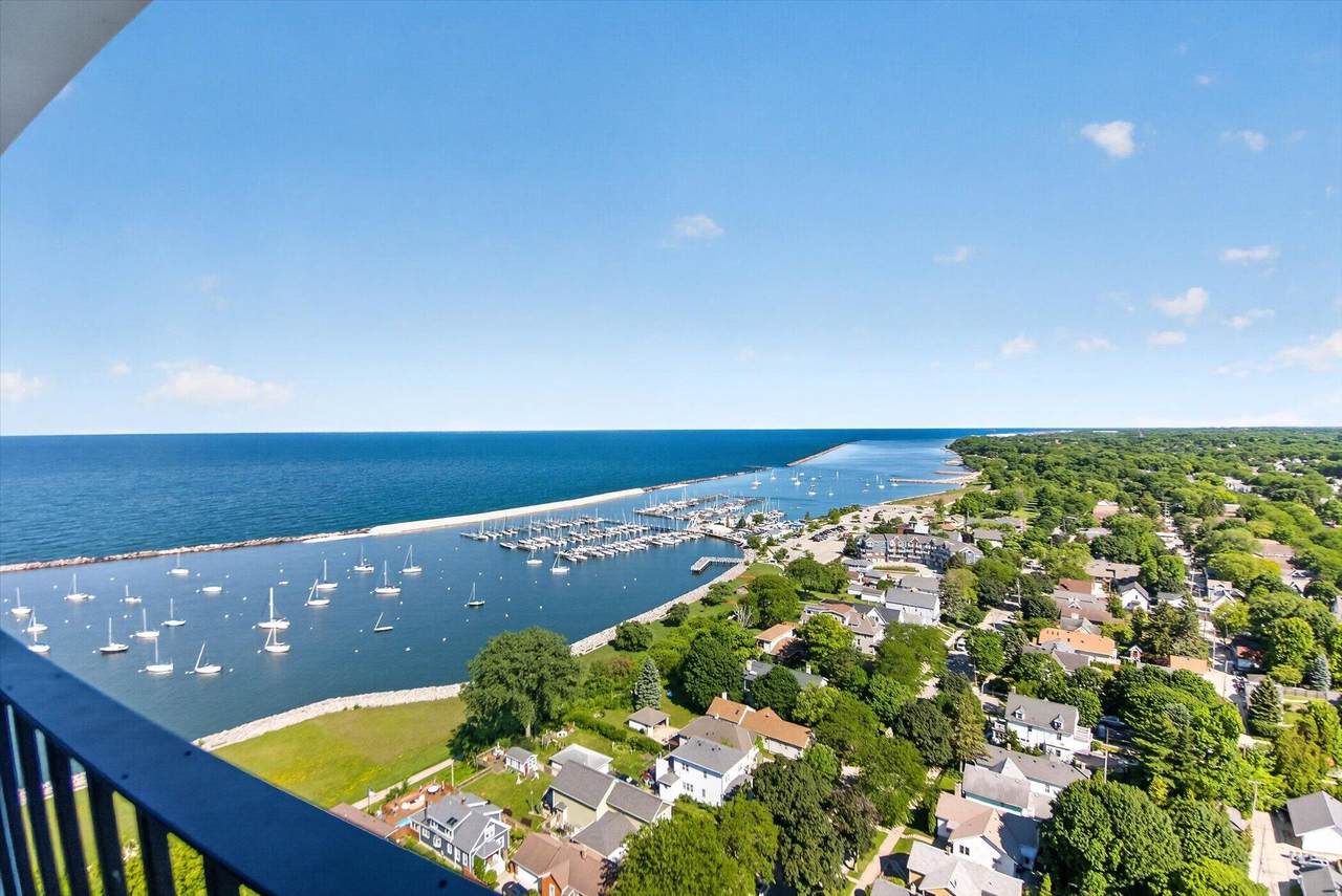 2525 Shore Dr - Photo 1