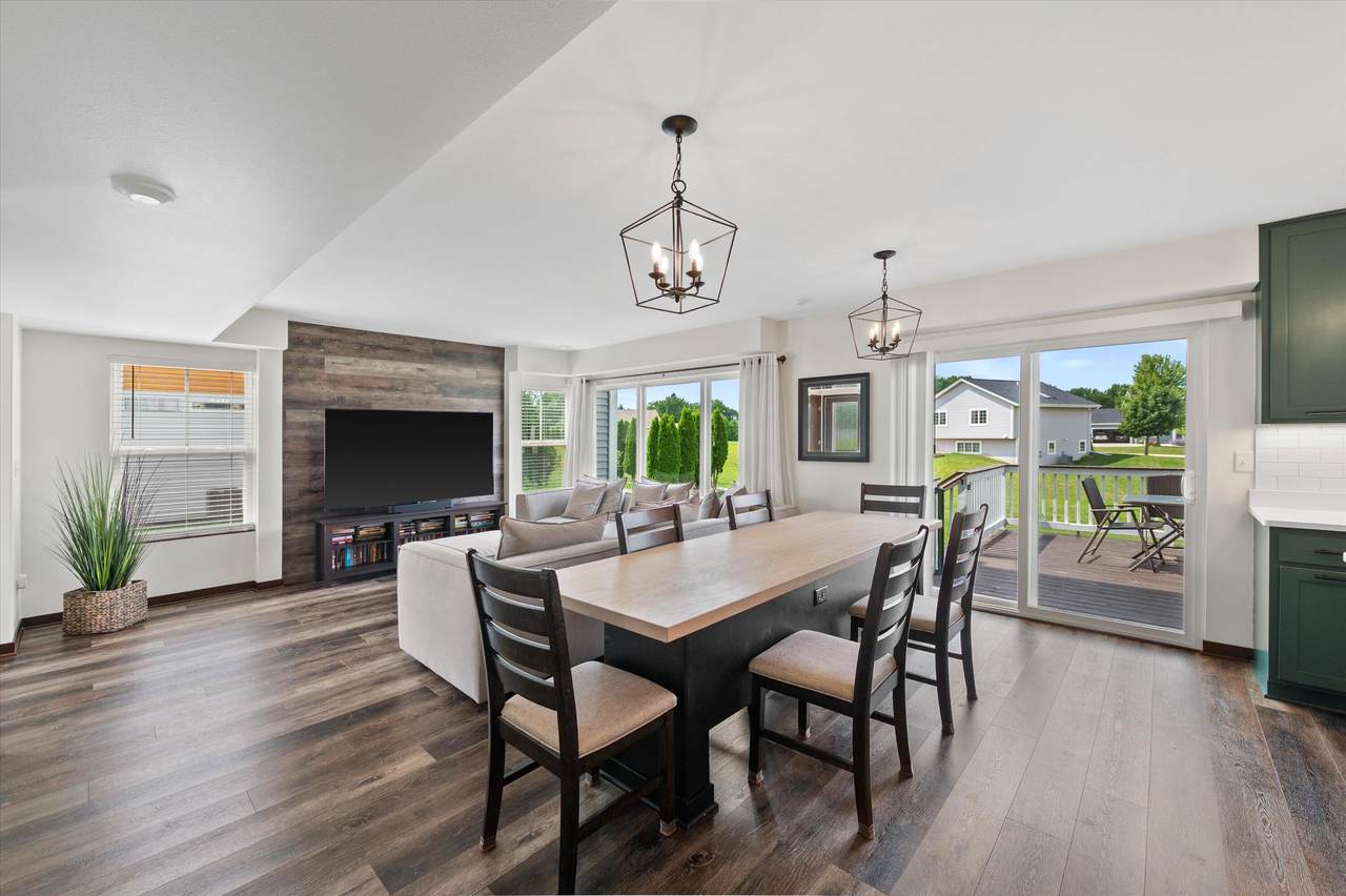822 Skypark Dr - Photo 1