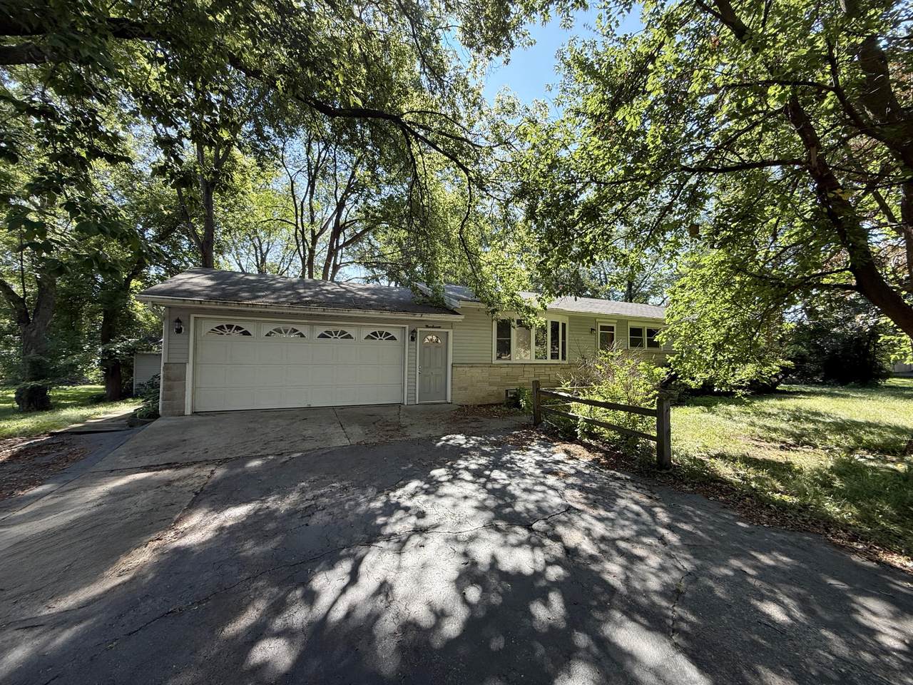 370 Allen Rd - Photo 1