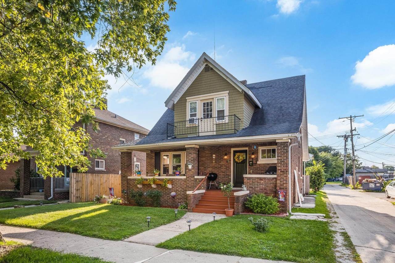 6016 33rd Ave - Photo 1