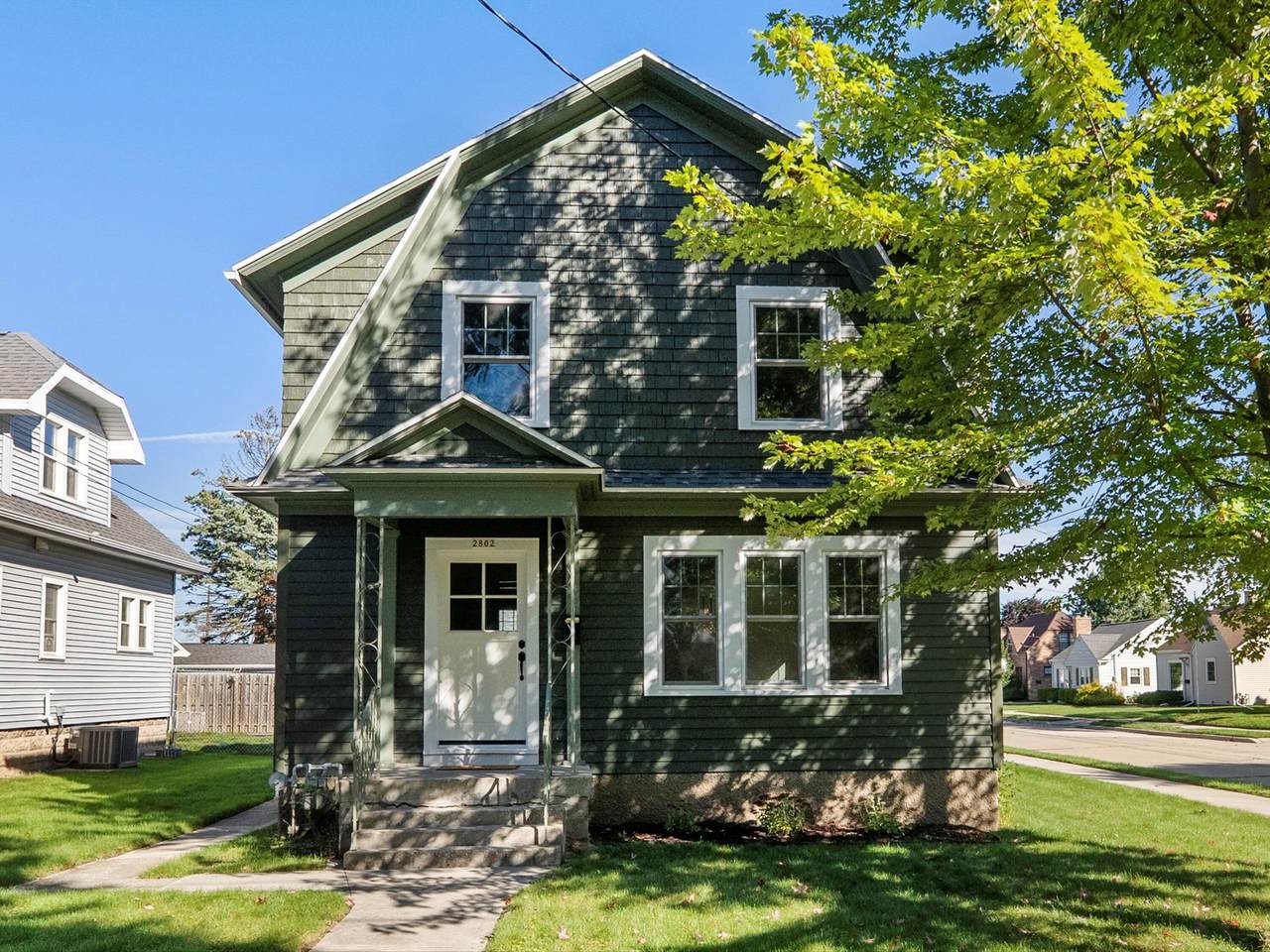 2802 Clark St - Photo 1