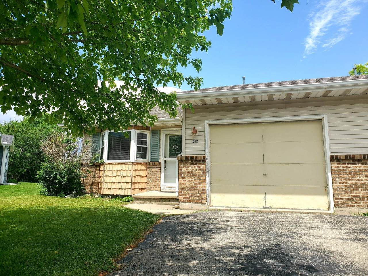 512 Nadig Ct - Photo 1