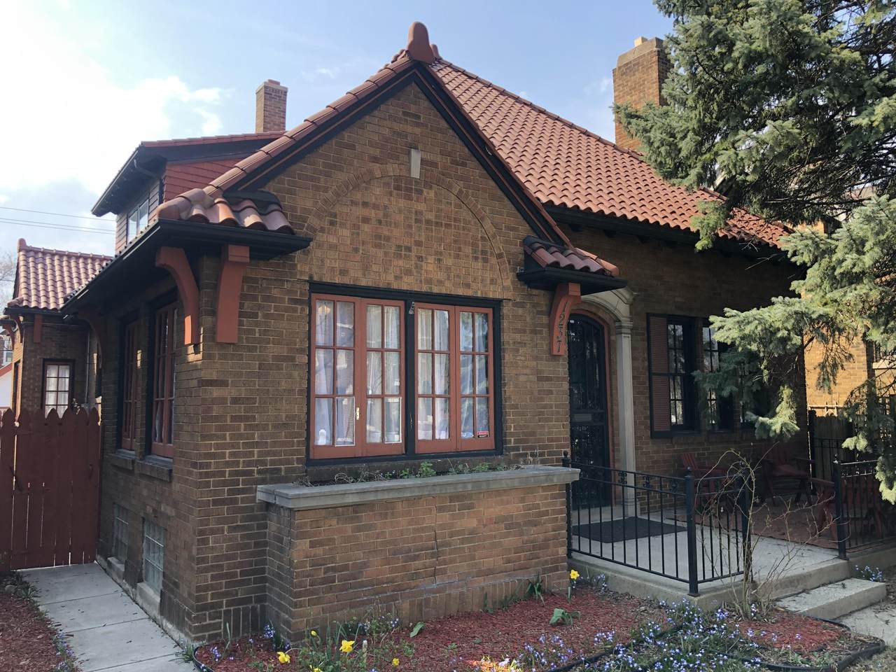 1237 Layton Blvd - Photo 1