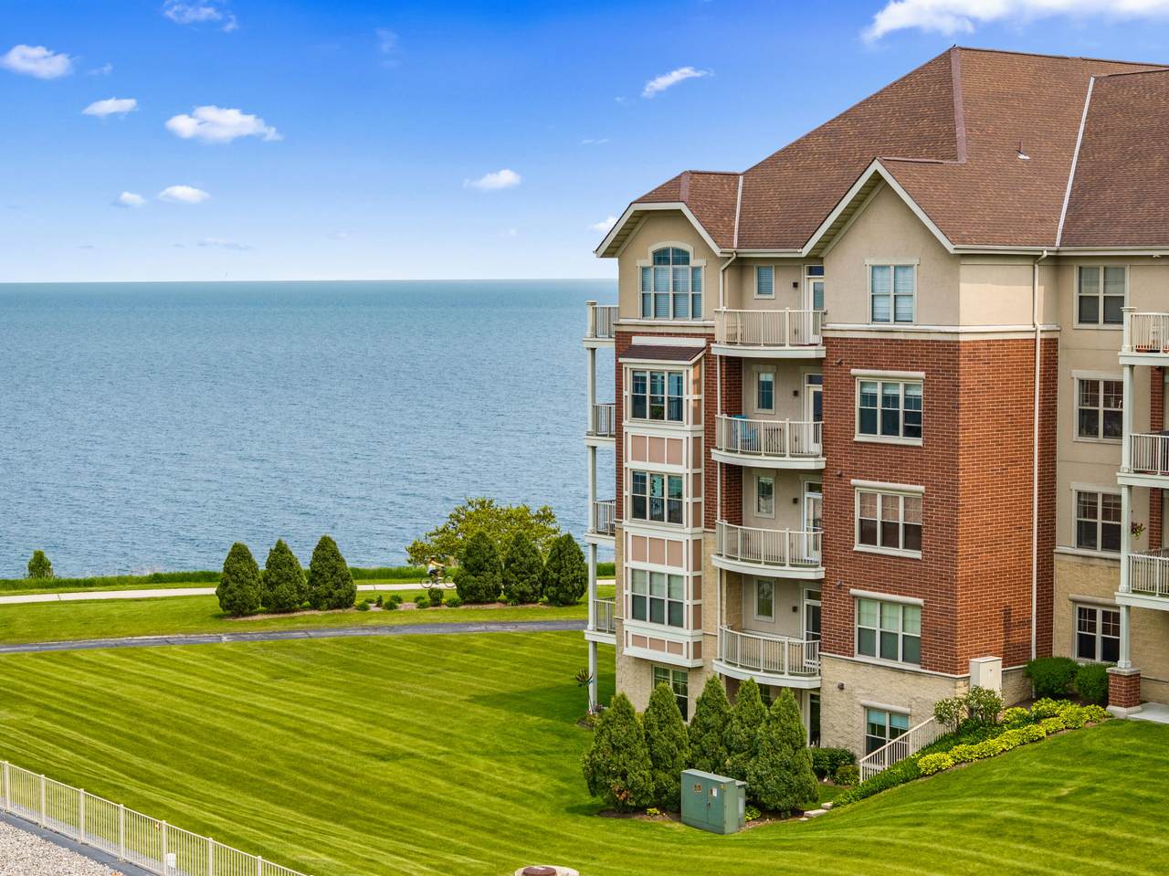 4100 Lake Dr - Photo 1
