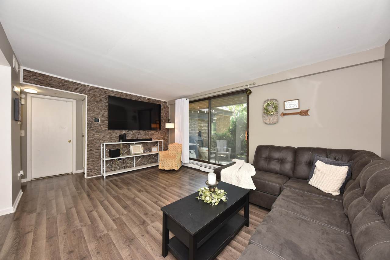 8643 Servite Dr - Photo 1