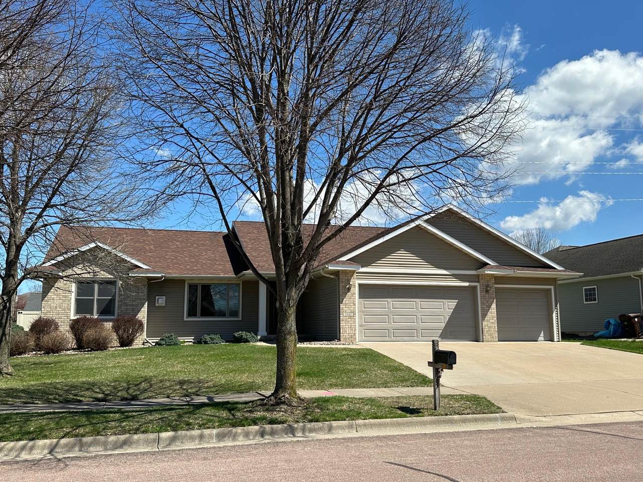 1545 Birka Ln - Photo 1