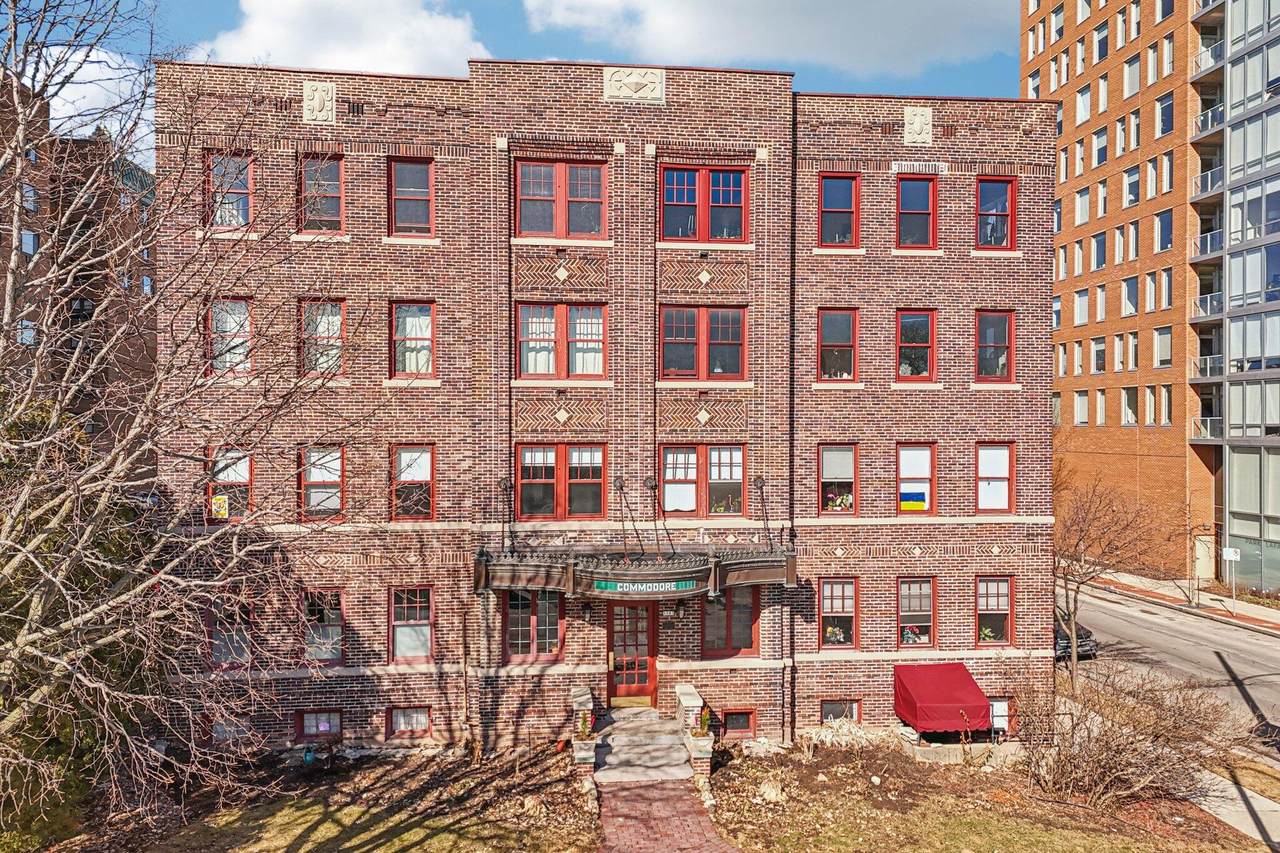 1983 Summit Ave - Photo 1