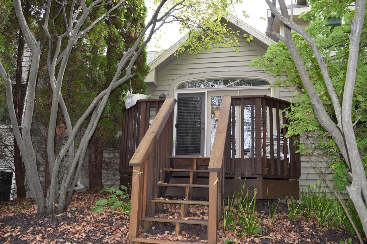 N21W24202 Cumberland Dr - Photo 1