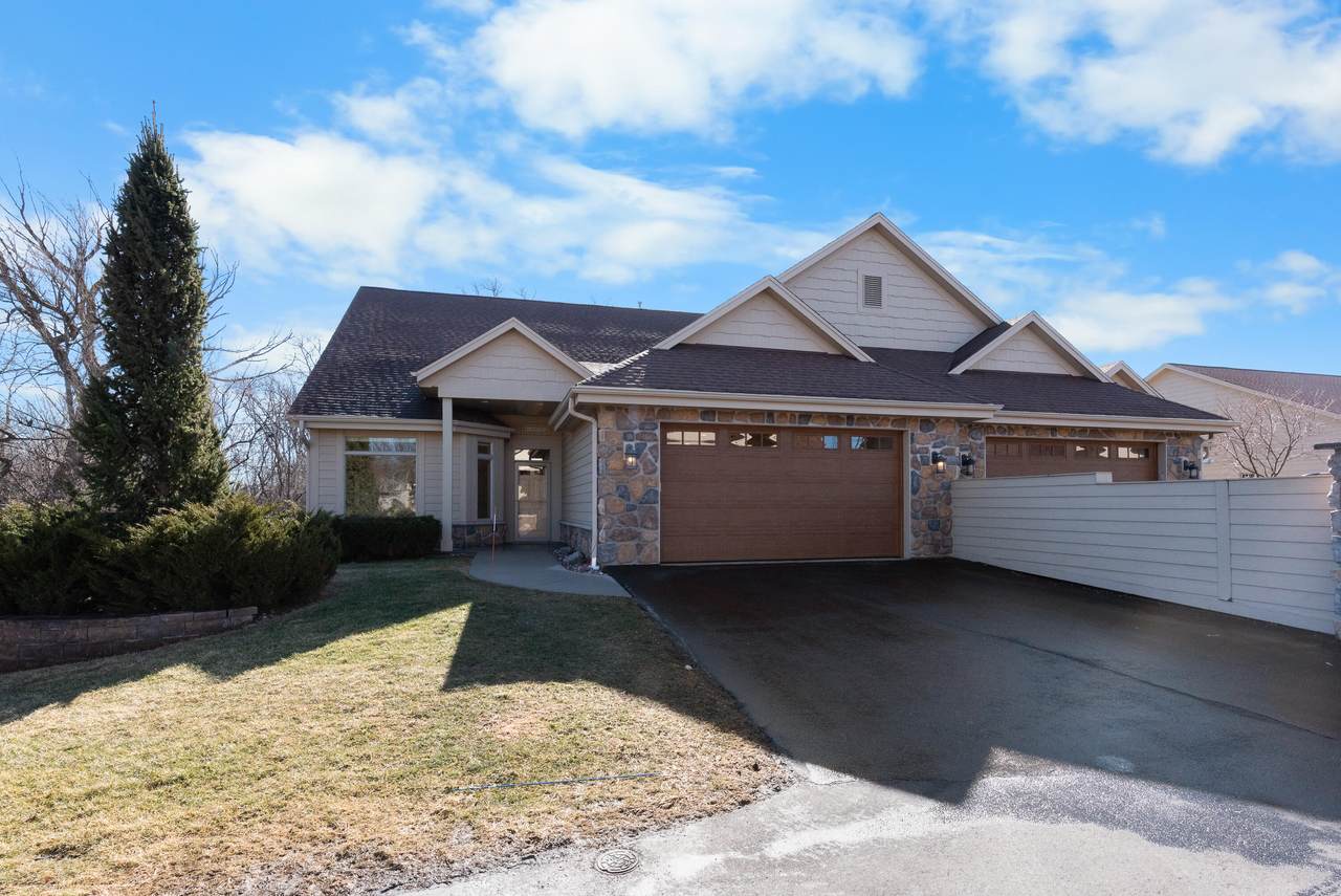 W126N7852 Riverview Ln - Photo 1