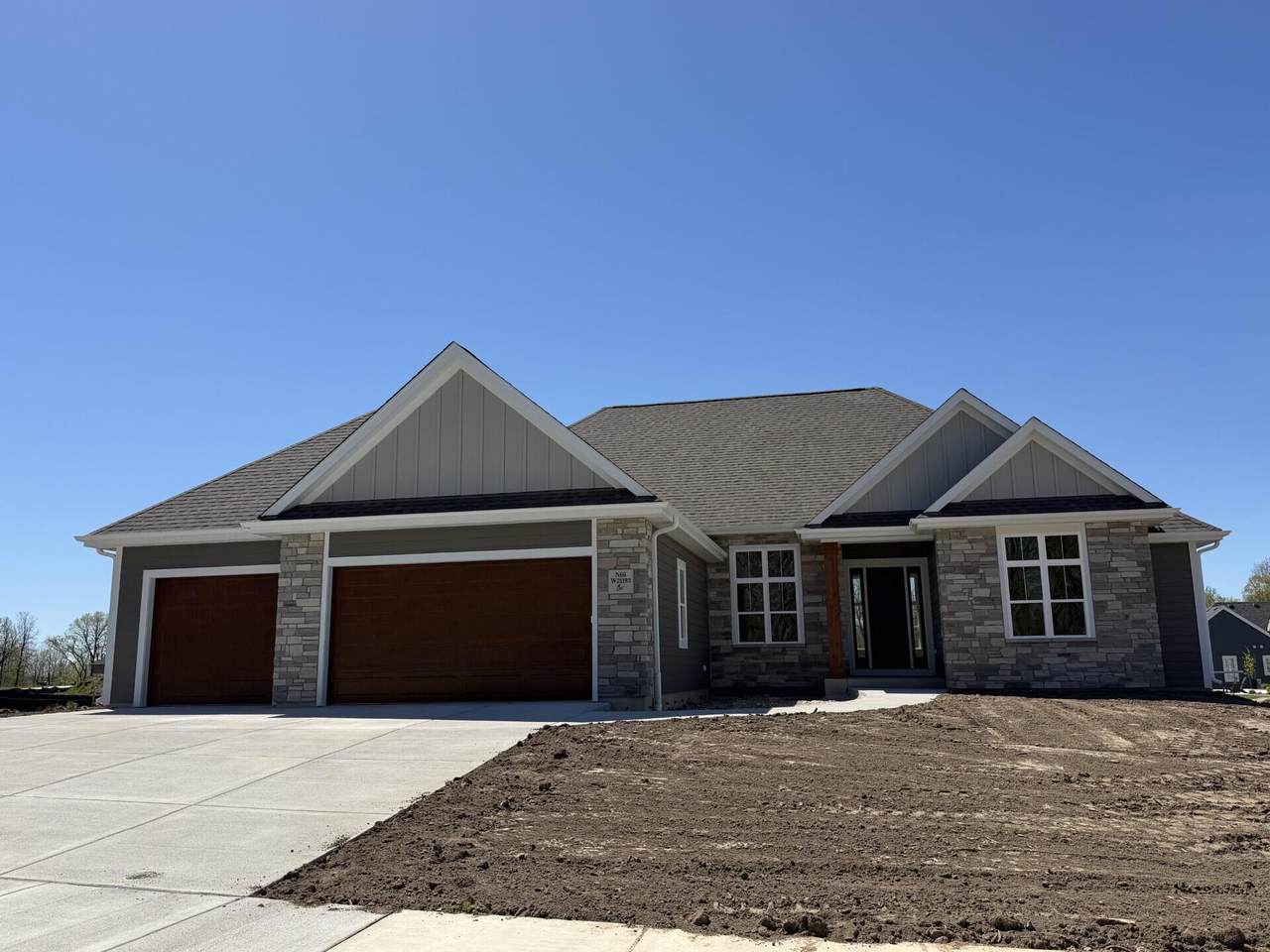 N66W21193 Sweet Clover Dr - Photo 1