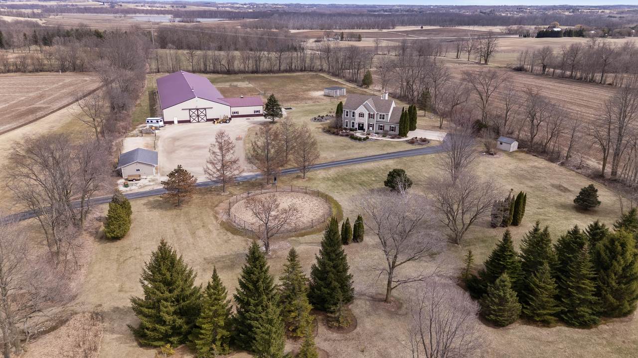 9518 State Highway 144 - Photo 1