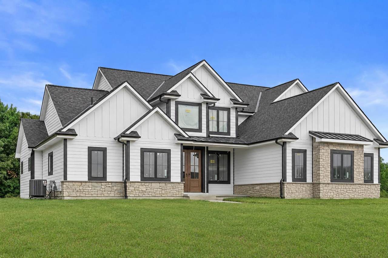 W257N5916 Autumn Way - Photo 1