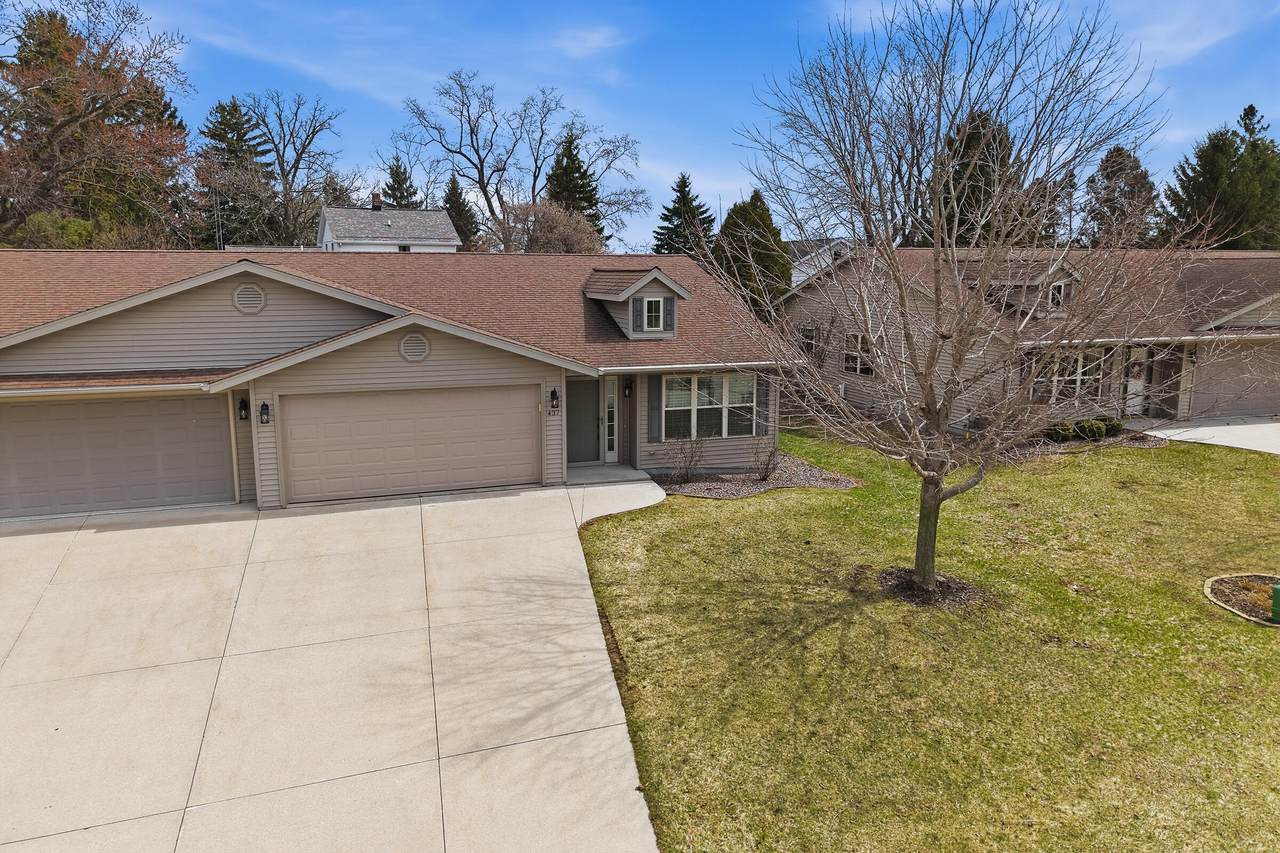 437 Kennedy Ct - Photo 1