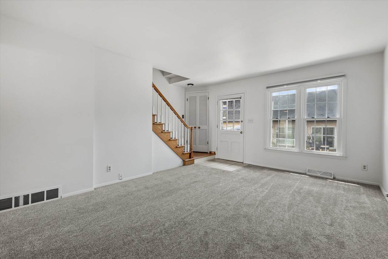 4270 Cherrywood Ln - Photo 1
