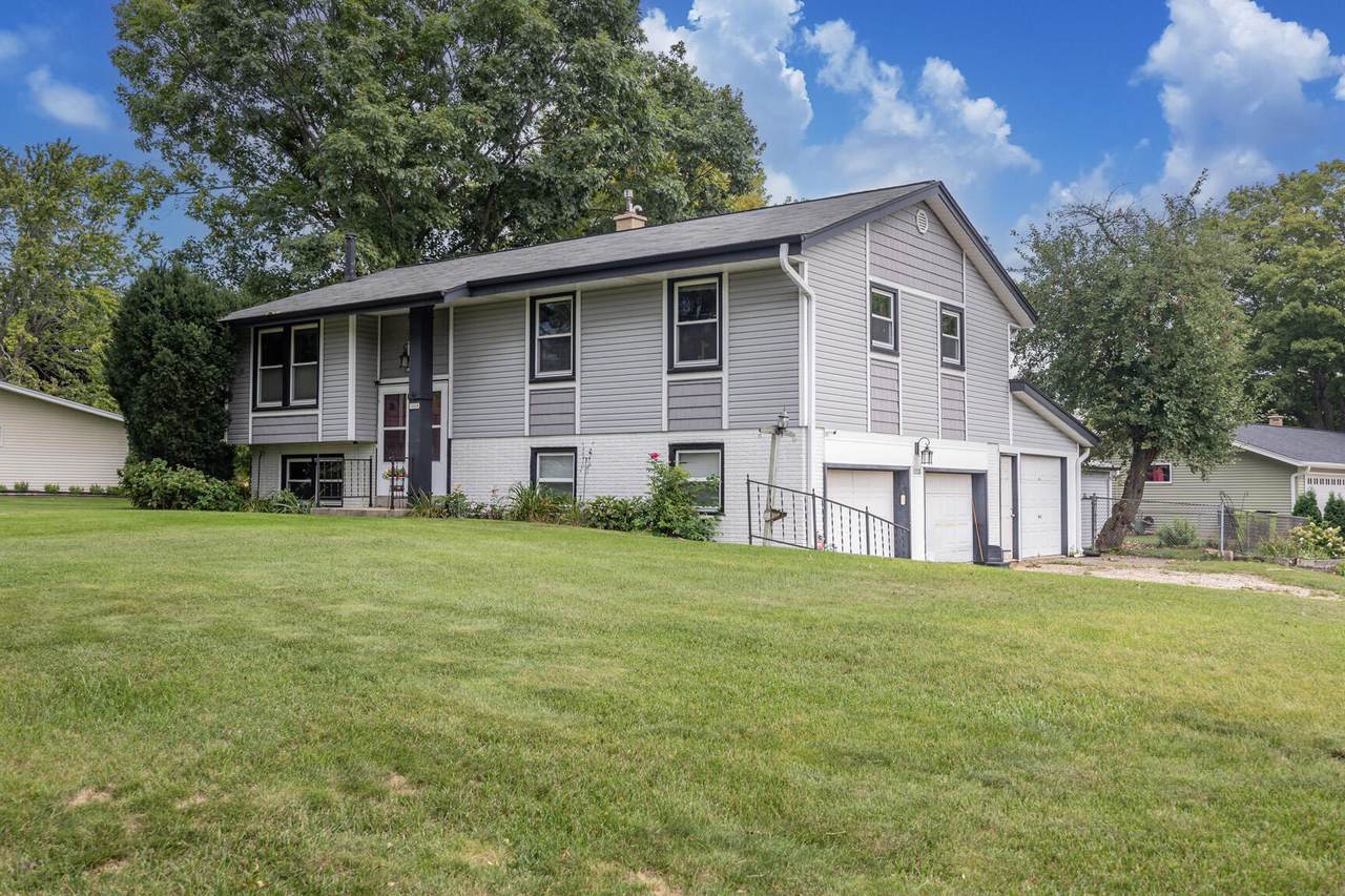 3008 Sunrise Dr - Photo 1