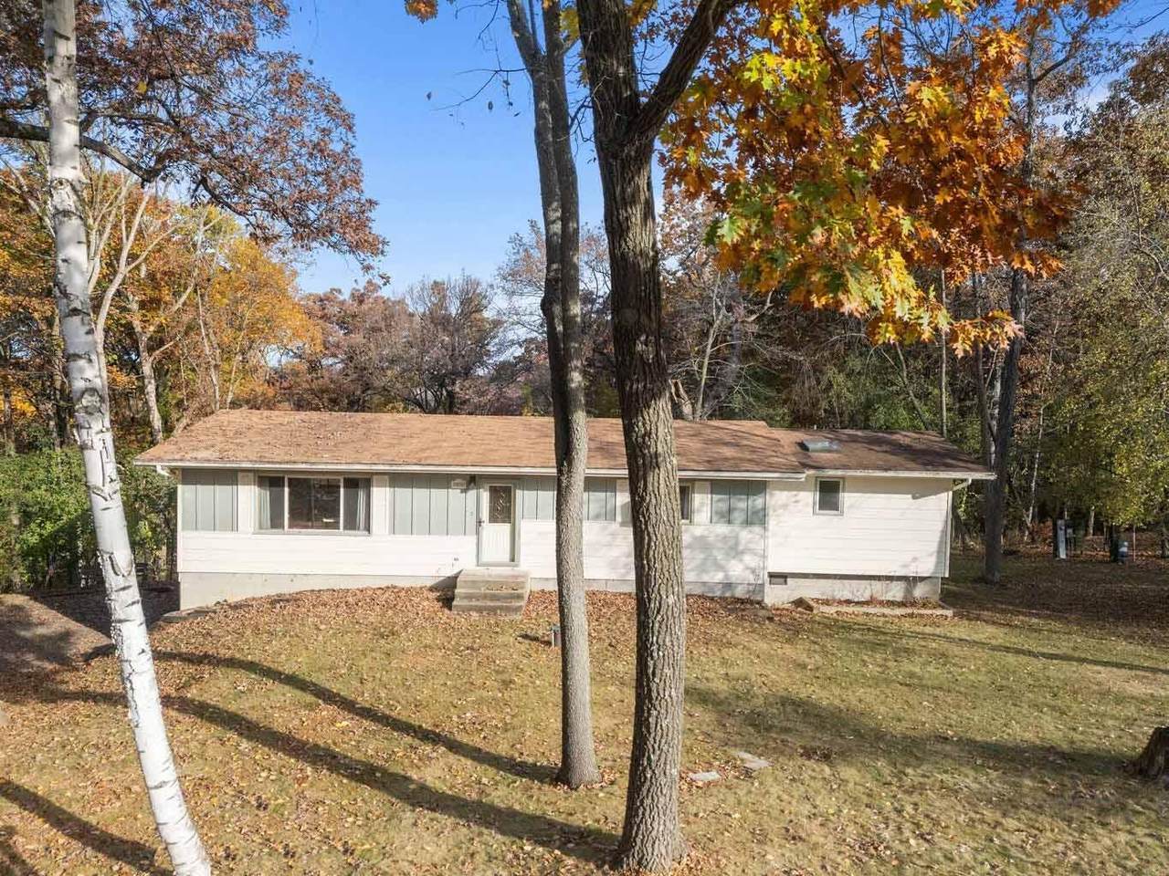 W3050 Orchard Ave - Photo 1