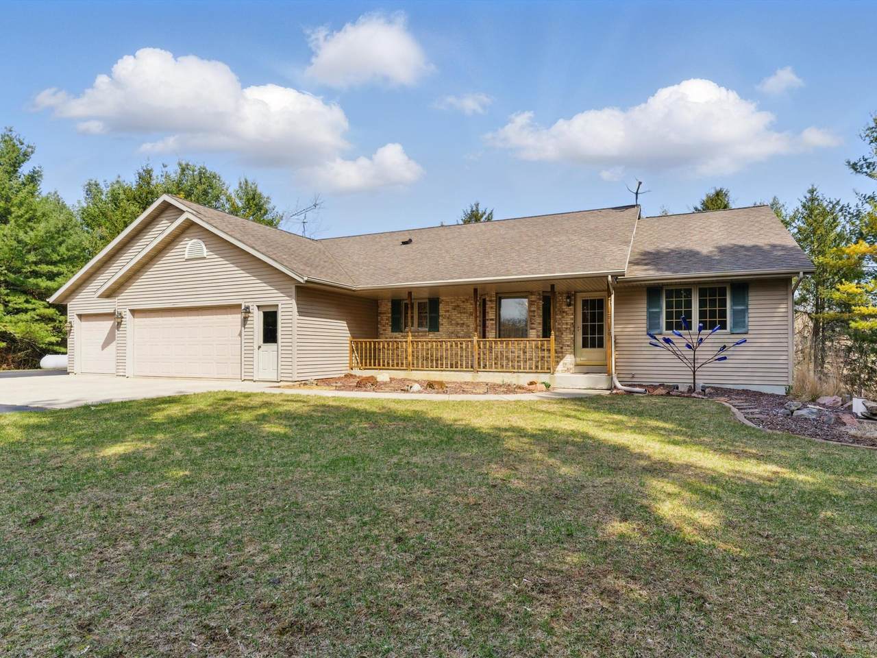 W7436 County Road V - Photo 1