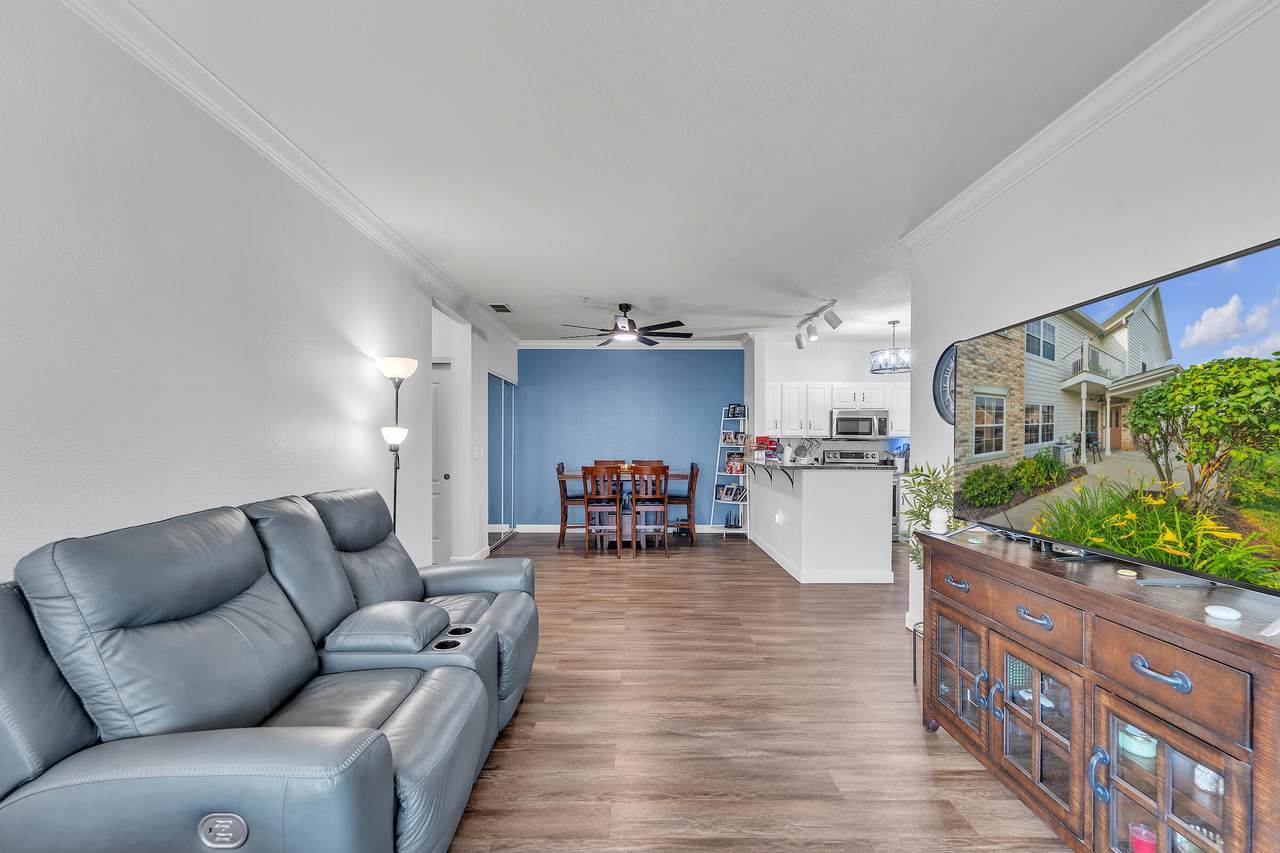 2728 Northview Rd - Photo 1