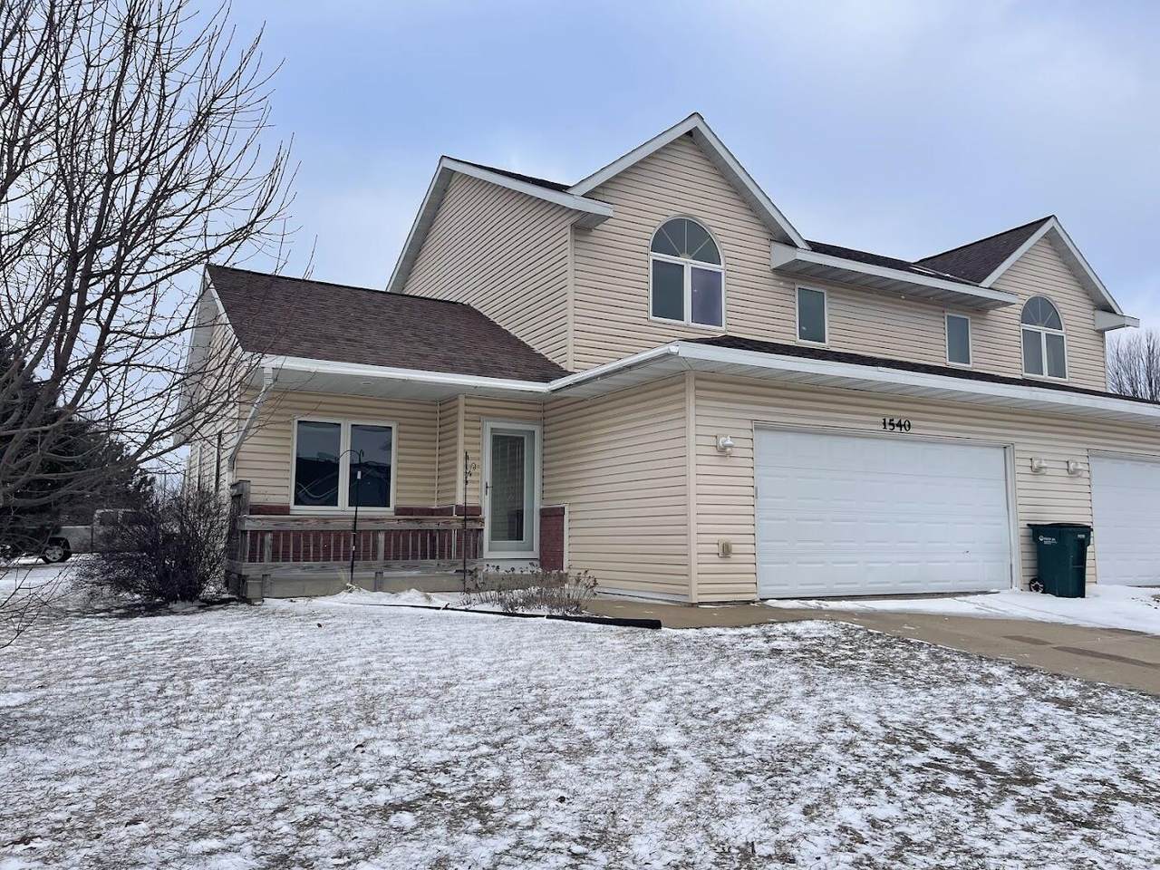 1540 Radhika St - Photo 1