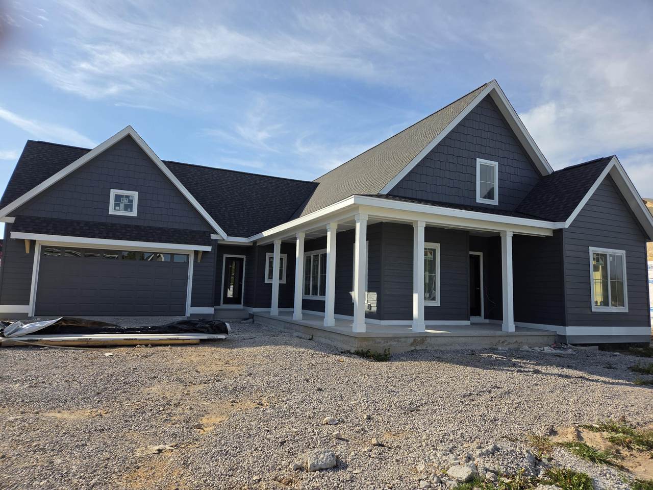 540 Meadow Cir - Photo 1