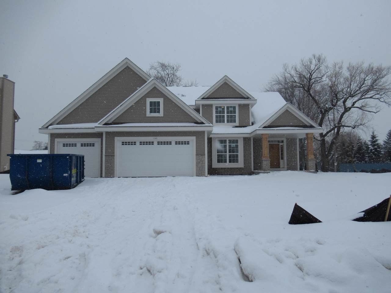 1545 Maple View Dr - Photo 1
