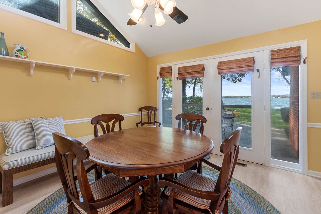 217 West Spring Dr - Photo 1