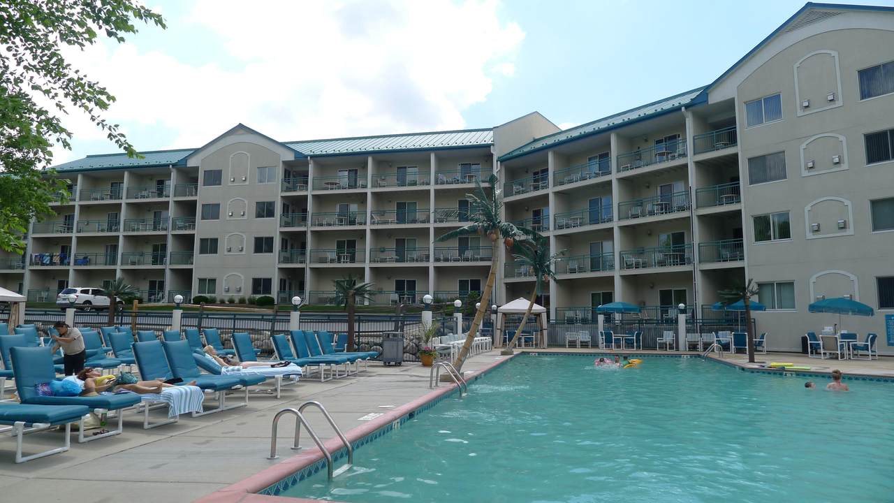 111 Center St - Photo 1