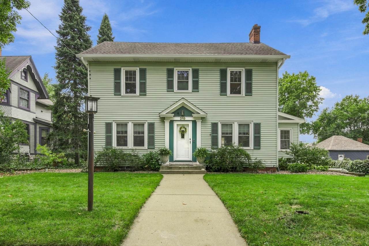219 Laflin Ave - Photo 1